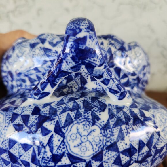 Vintage Blue & White Ceramic Pot w/ Handles, Cranes & Floral Chinoiserie - Picture 4 of 8
